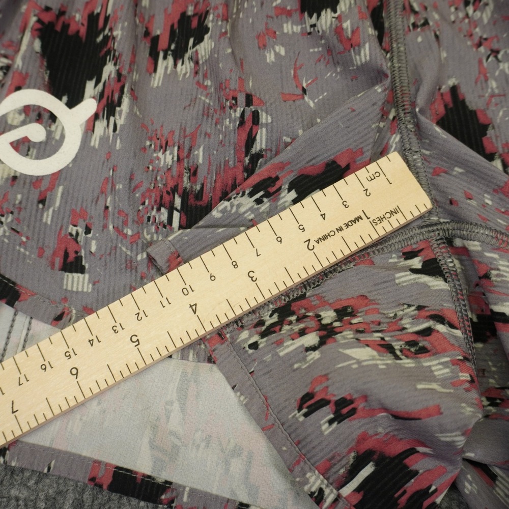 Lululemon Peloton Tracker Short Womens 8 Grey Pink Abstract 4" Inseam Running - Picture 3 of 10